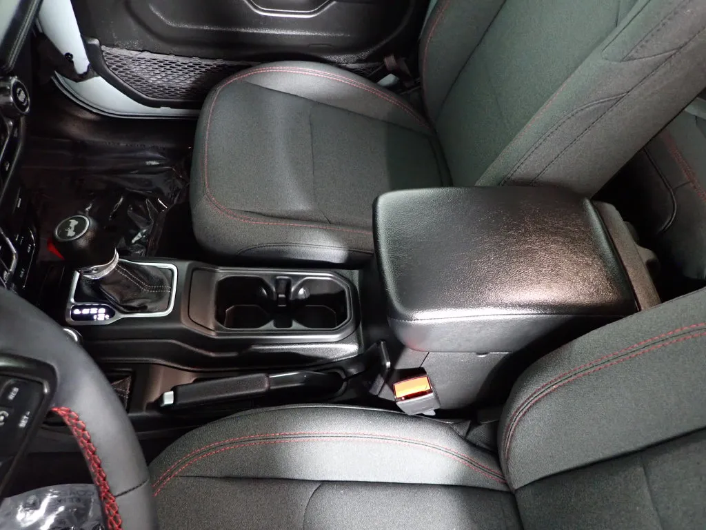 Jeep Wrangler photo 30