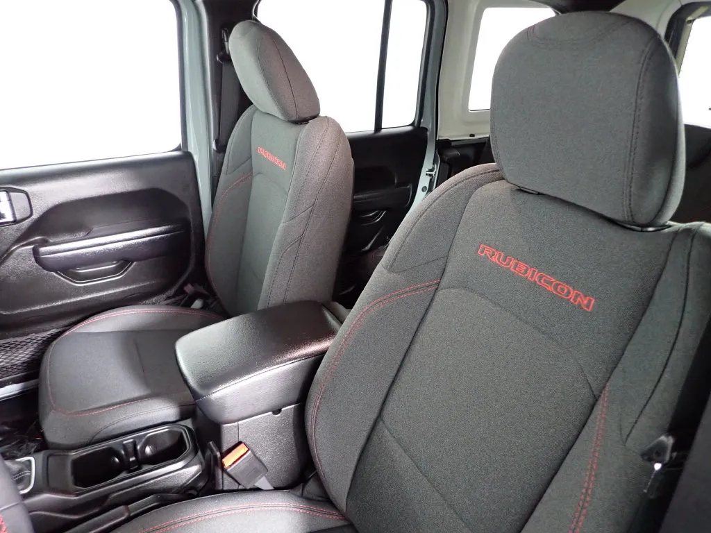 Jeep Wrangler photo 23