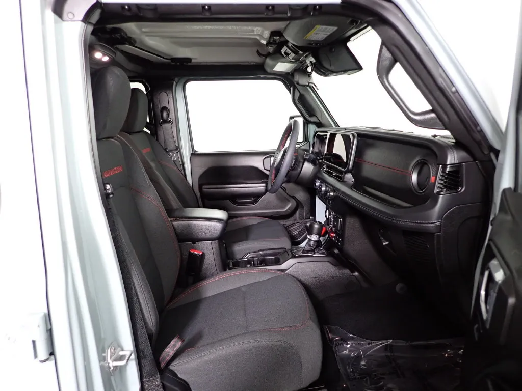 Jeep Wrangler photo 38