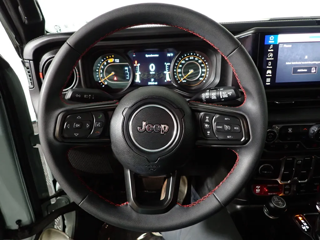 Jeep Wrangler photo 26