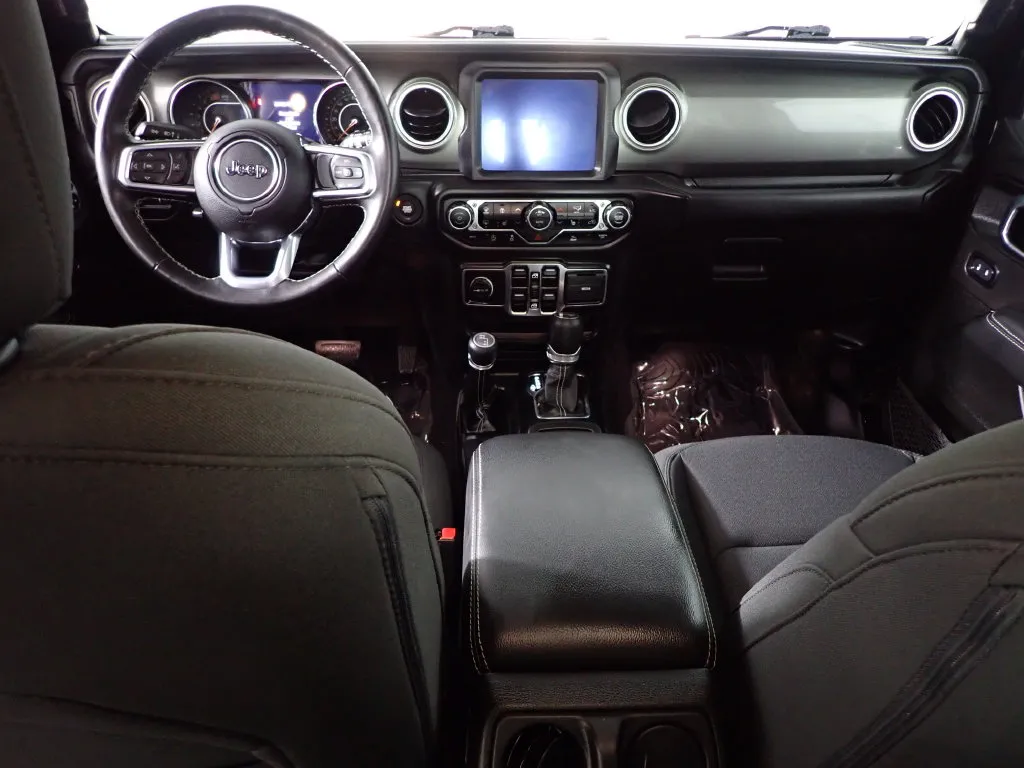Jeep Wrangler photo 31