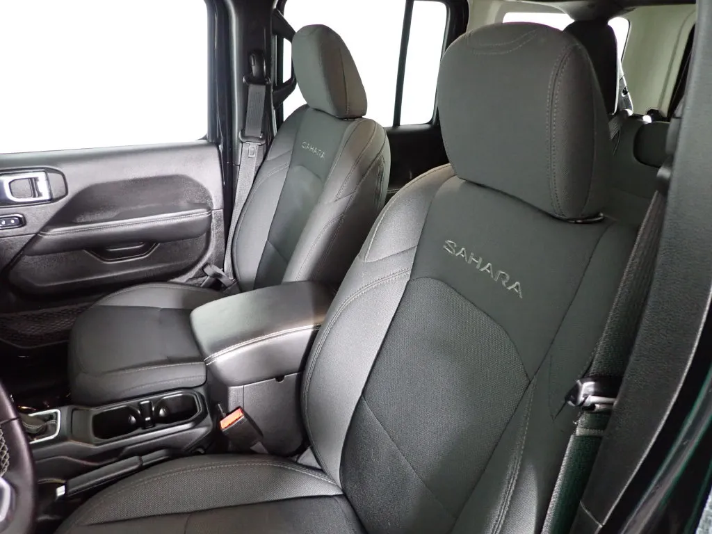 Jeep Wrangler photo 23