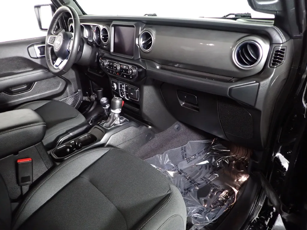 Jeep Wrangler photo 39