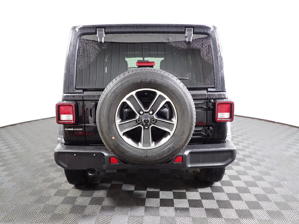Jeep Wrangler photo 15