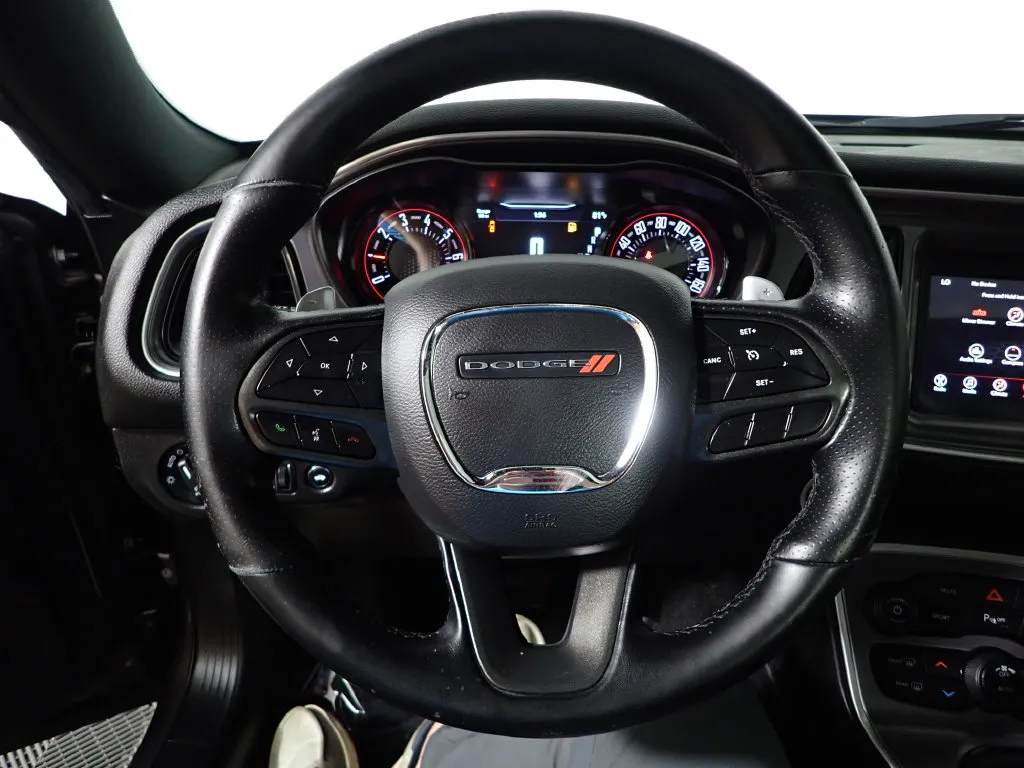 Dodge Challenger photo 24