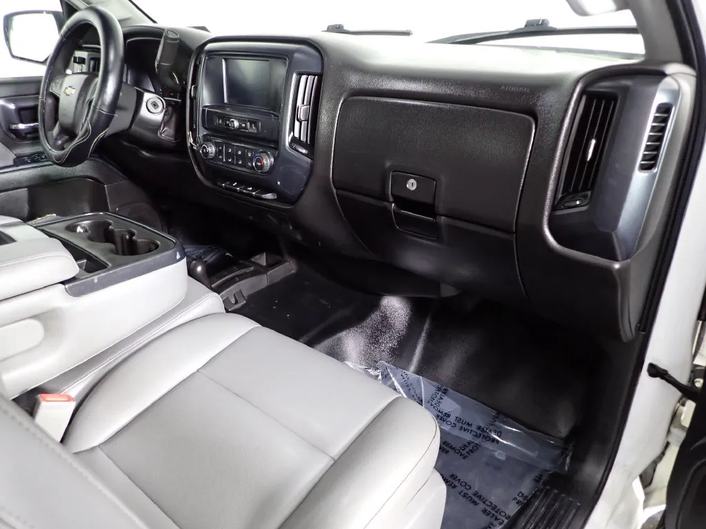 Chevrolet Silverado photo 27