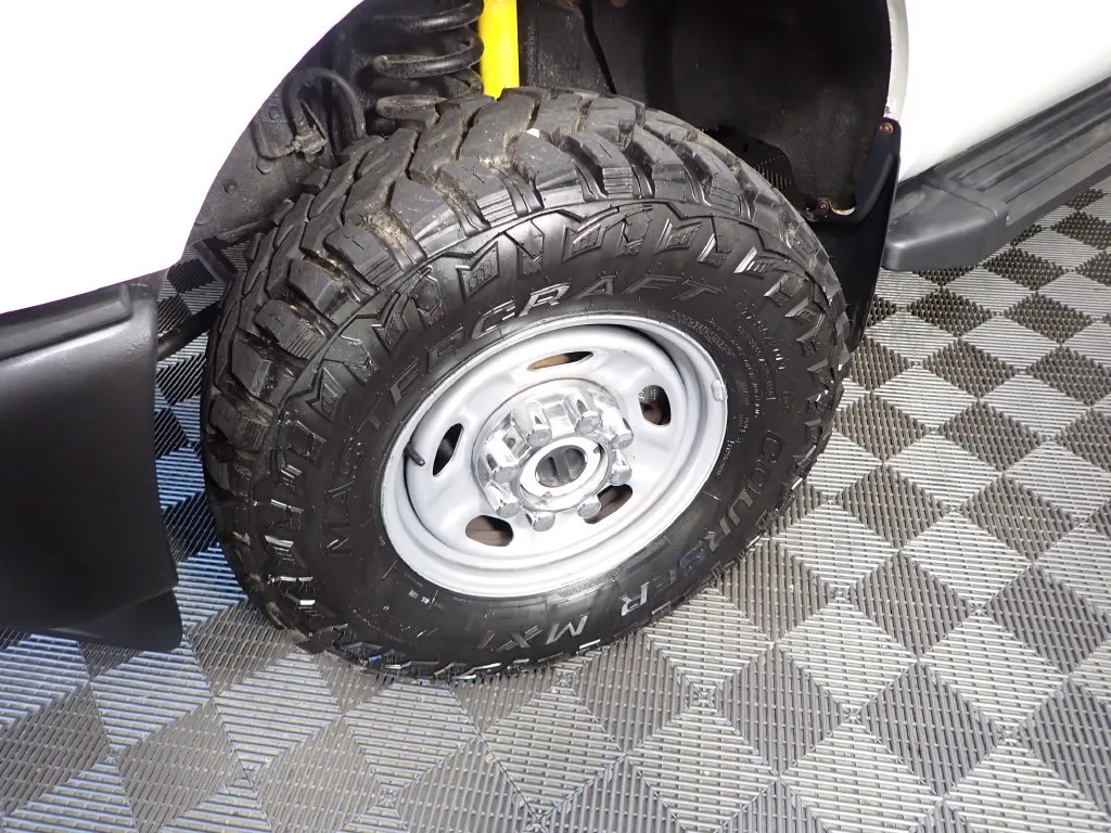 Ford F350SD photo 32