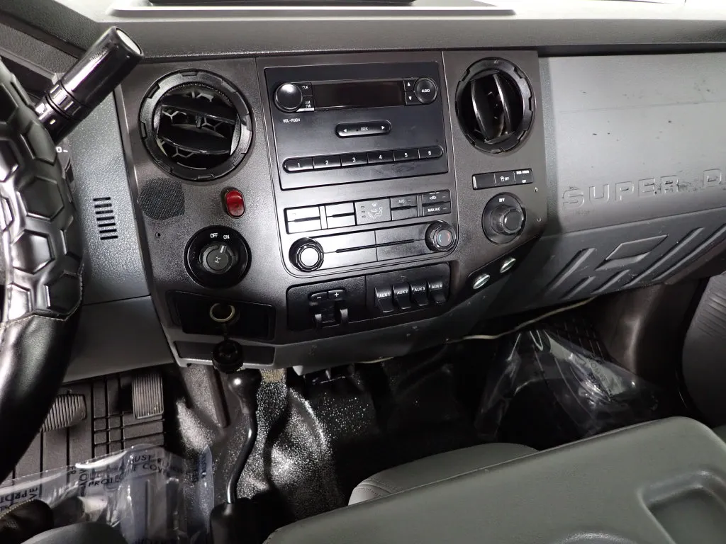 Ford F350SD photo 22