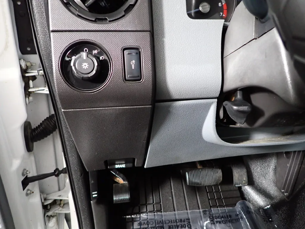 Ford F350SD photo 18