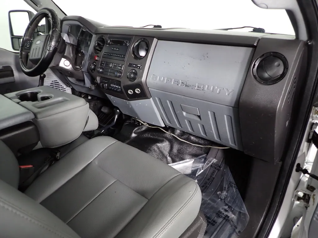 Ford F350SD photo 30