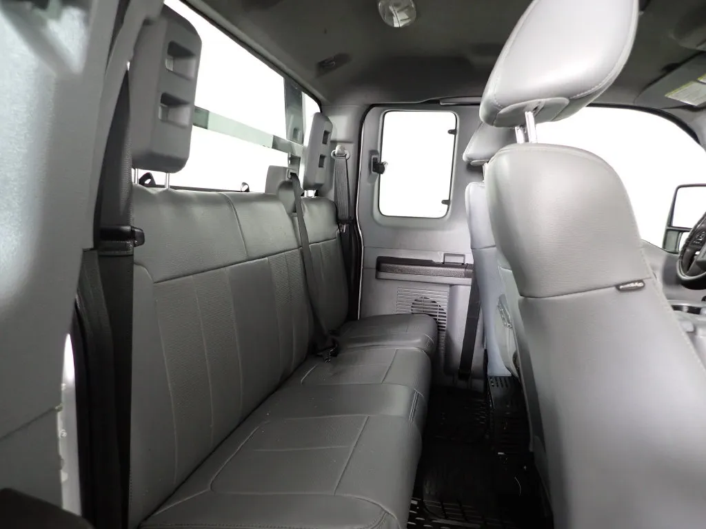 Ford F350SD photo 27