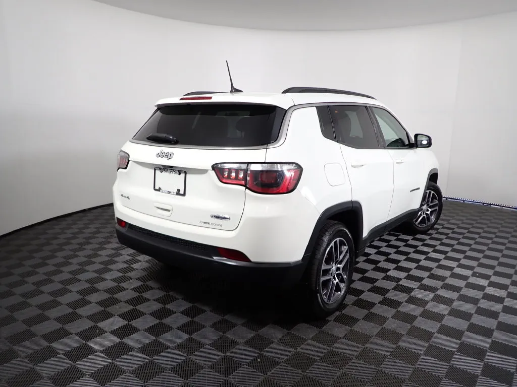 Jeep Compass photo 16
