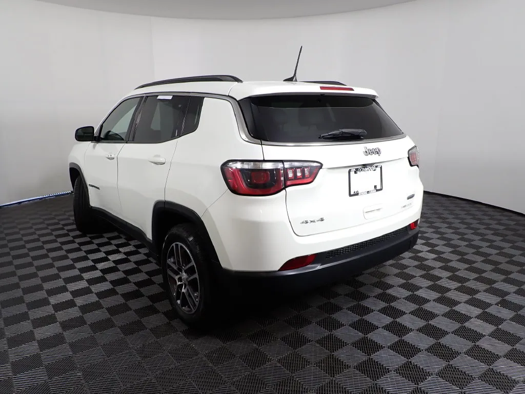 Jeep Compass photo 12