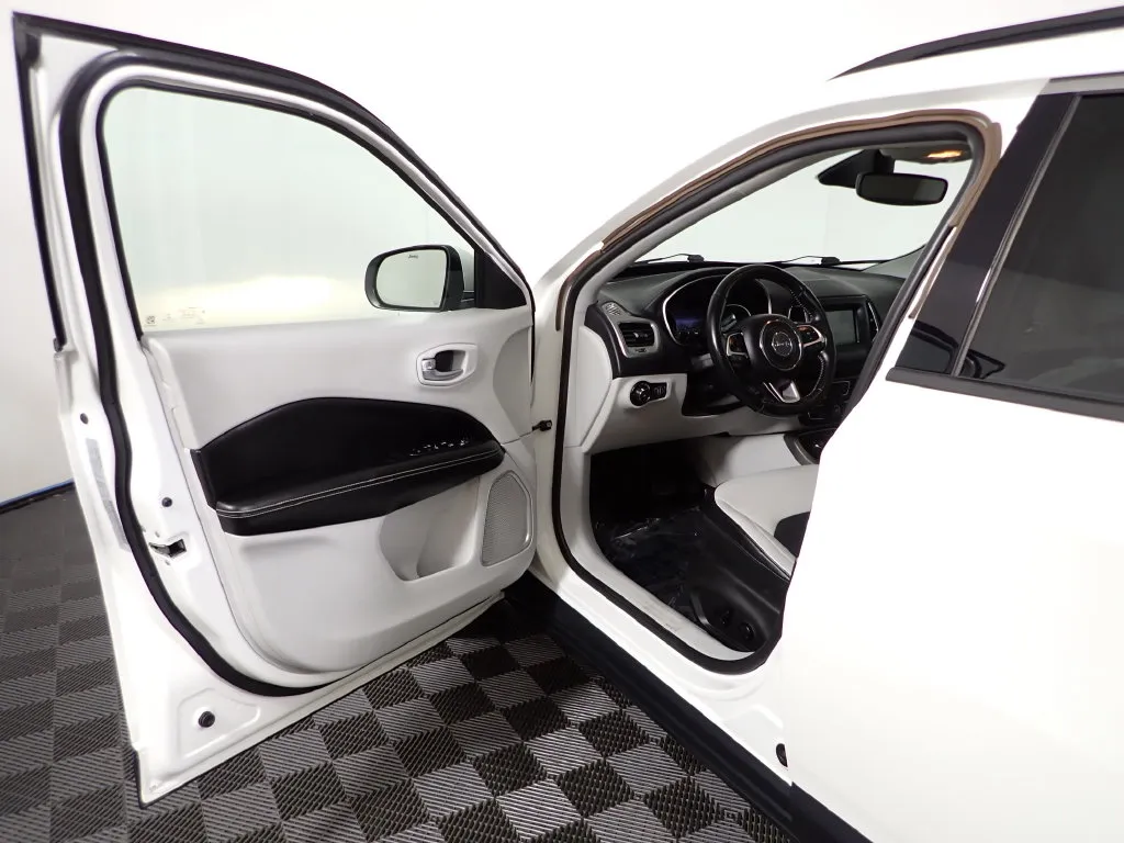Jeep Compass photo 18