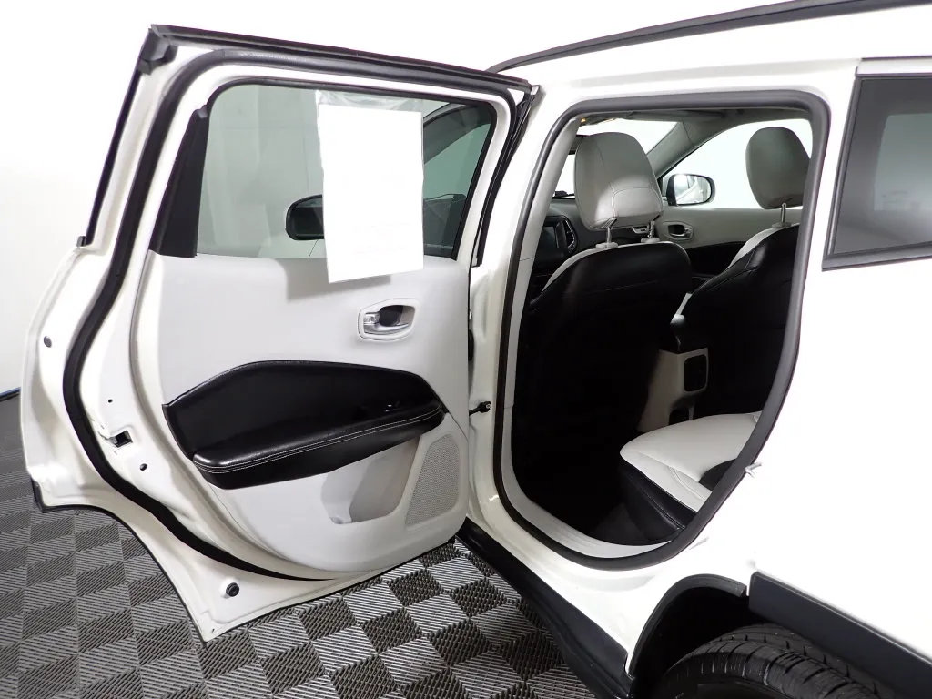 Jeep Compass photo 31