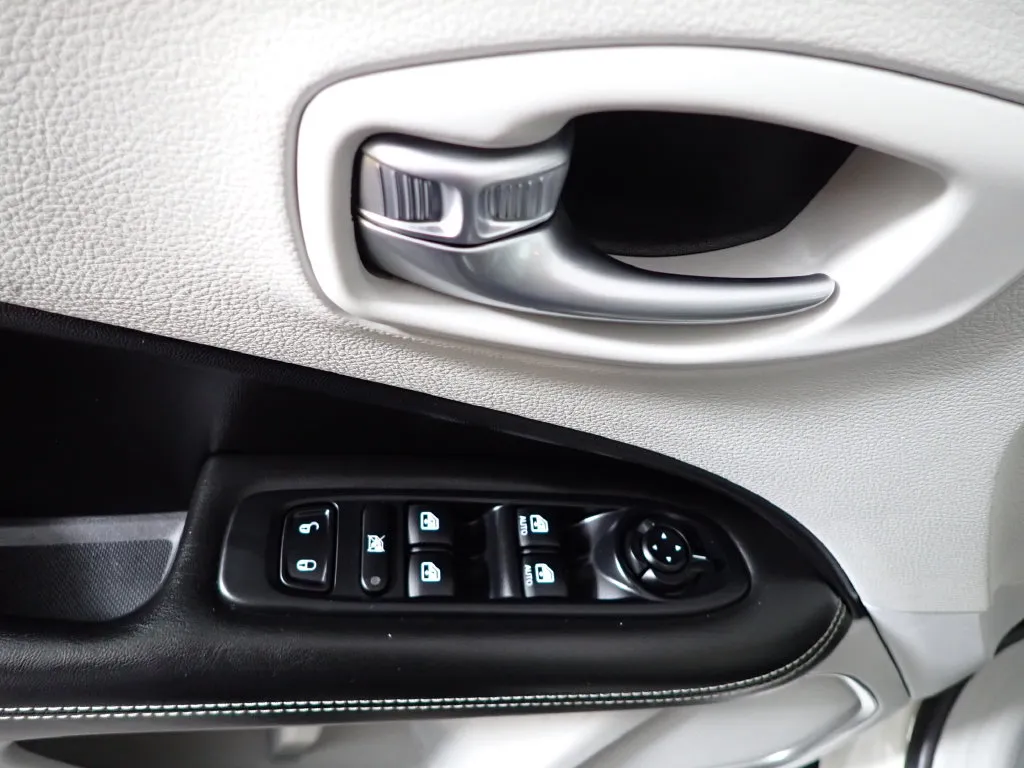 Jeep Compass photo 19