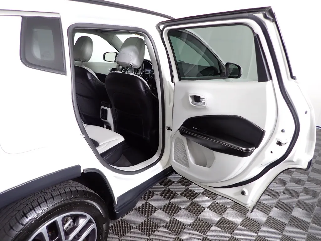 Jeep Compass photo 33