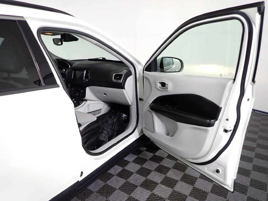 Jeep Compass photo 35