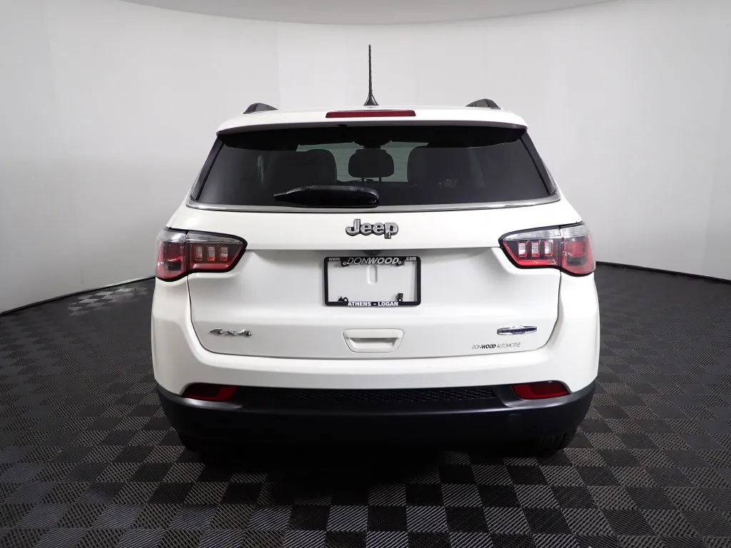 Jeep Compass photo 13