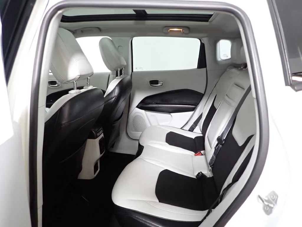 Jeep Compass photo 32