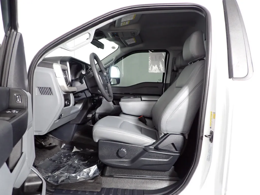 Ford F350SD photo 21