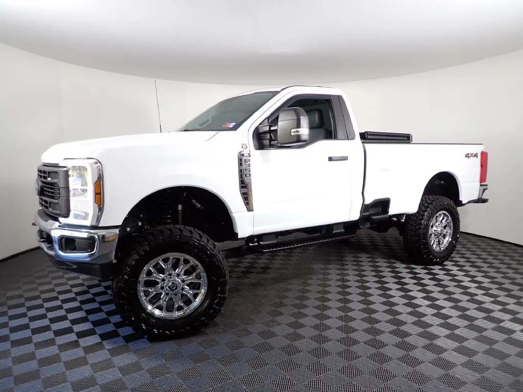 Ford F350SD photo 9