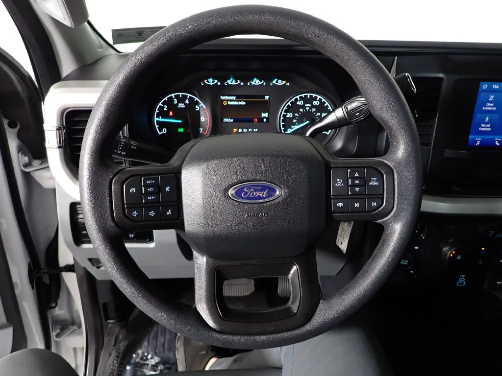Ford F350SD photo 25