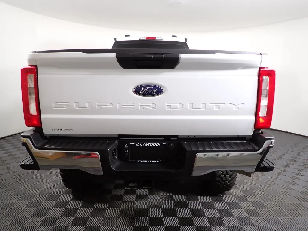 Ford F350SD photo 13