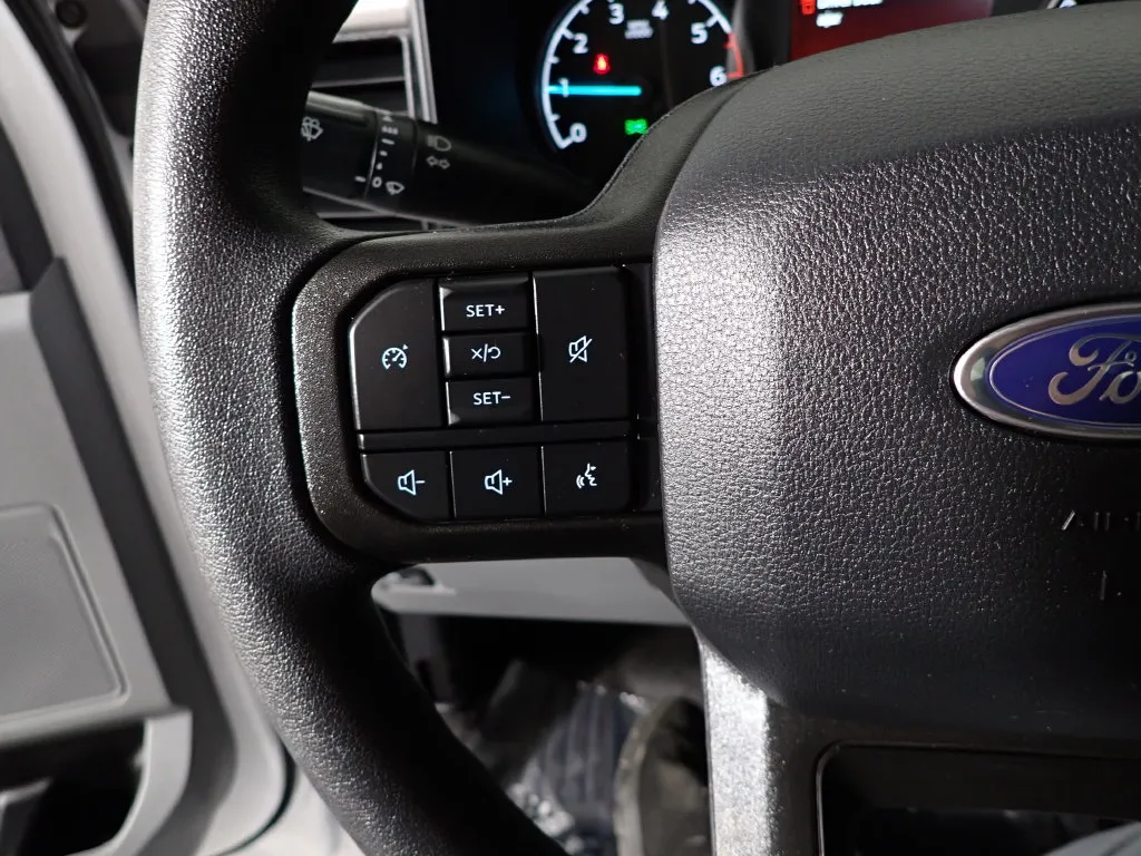 Ford F350SD photo 26
