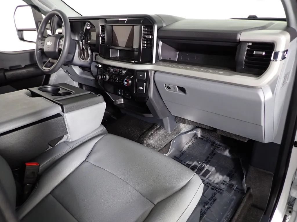 Ford F350SD photo 33