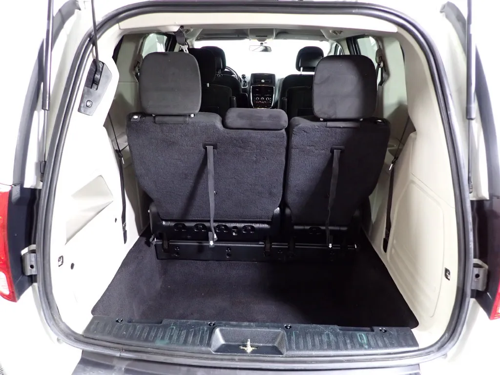 Dodge Grand Caravan photo 13