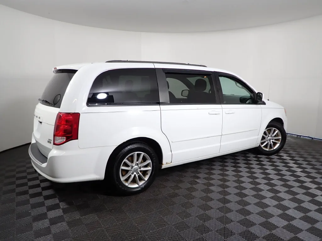 Dodge Grand Caravan photo 16