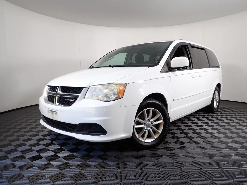 Dodge Grand Caravan photo 2