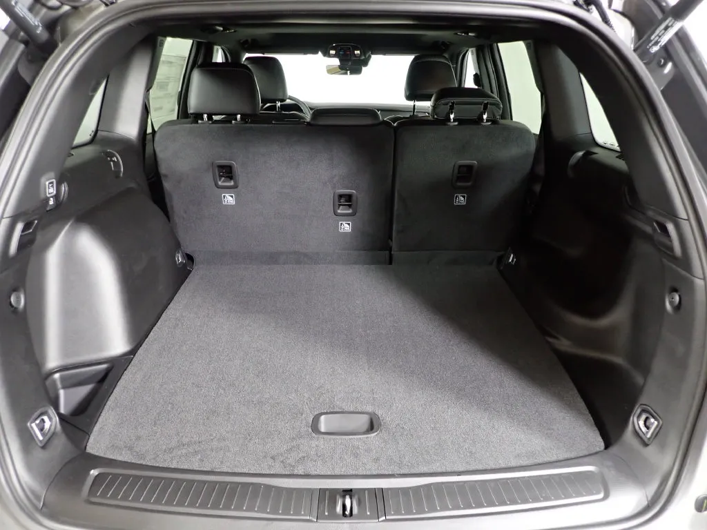 Jeep Grand Cherokee photo 16