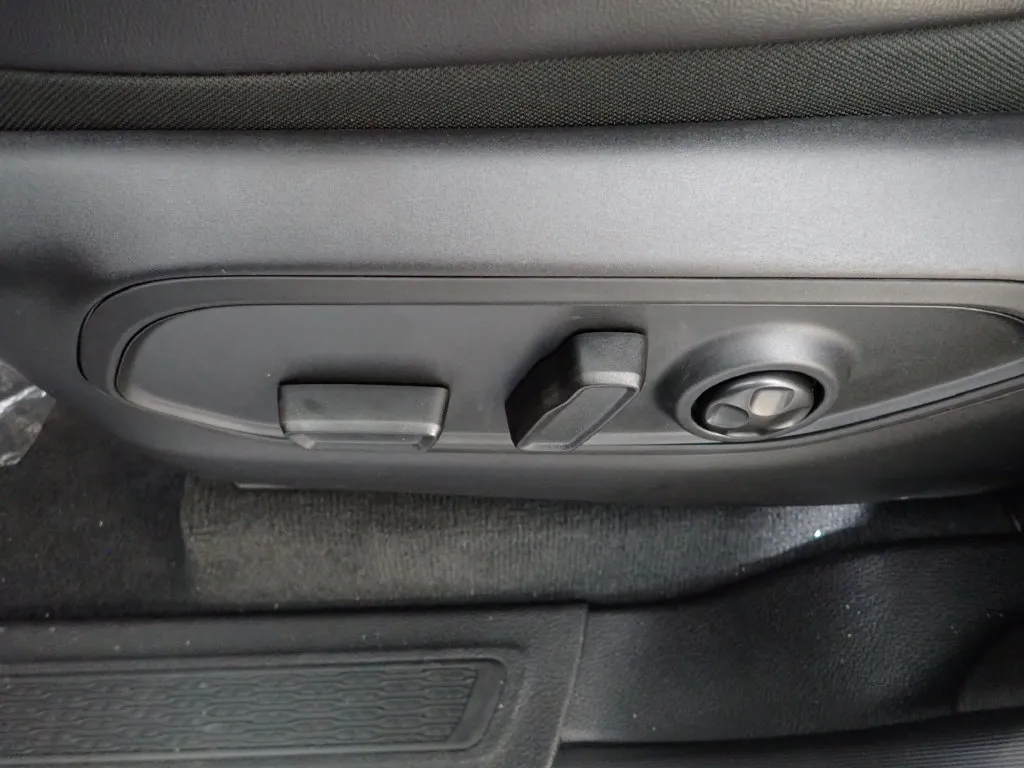 Jeep Grand Cherokee photo 24