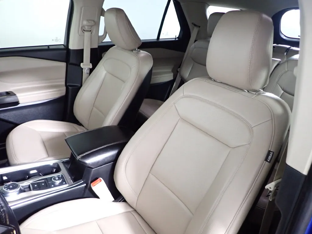 Ford Explorer photo 20