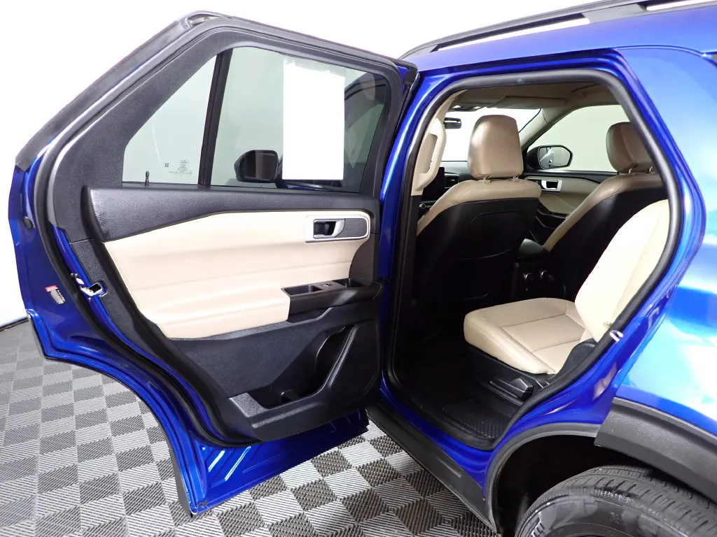 Ford Explorer photo 30