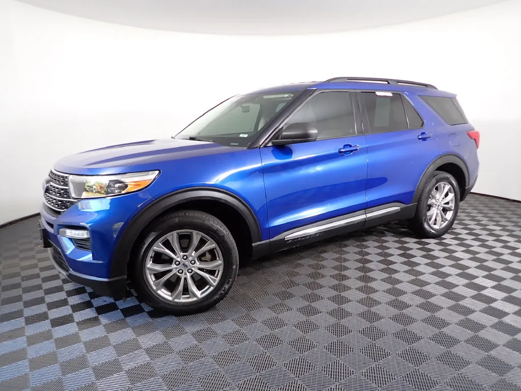Ford Explorer photo 8