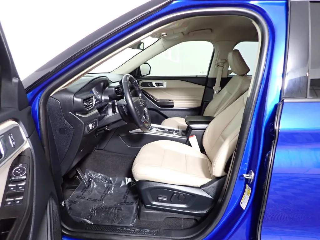 Ford Explorer photo 19