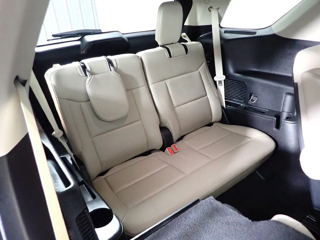 Ford Explorer photo 34