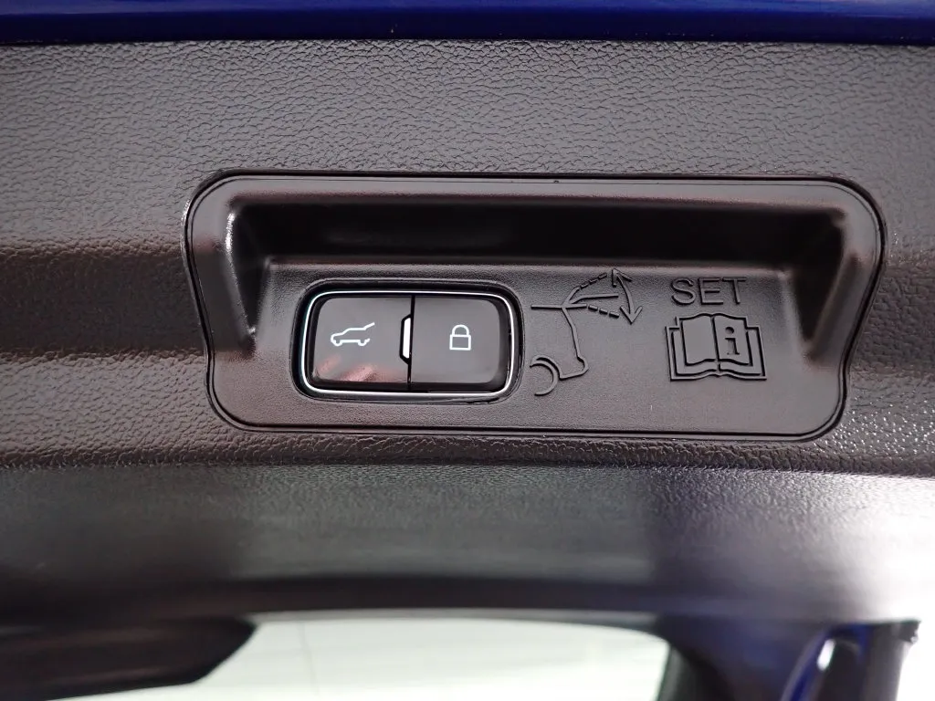 Ford Explorer photo 14