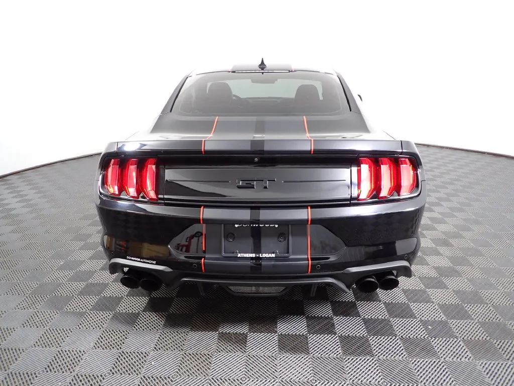 Ford Mustang photo 12