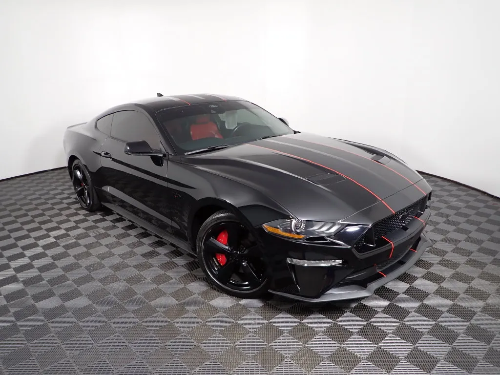 Ford Mustang photo 7