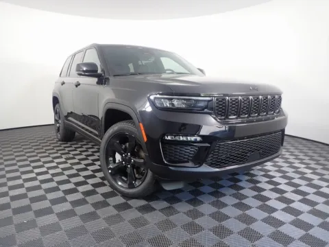 Black 2025 Jeep Grand Cherokee Limited for sale in Rockbridge, OH