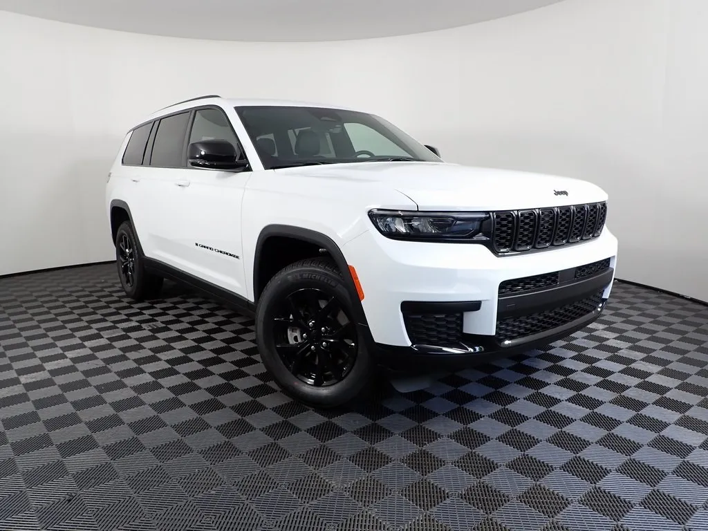 White 2025 Jeep Grand Cherokee L Altitude X for sale in Rockbridge, OH