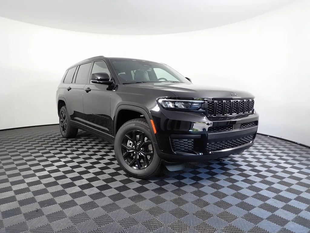 Black 2025 Jeep Grand Cherokee L Altitude X for sale in Rockbridge, OH
