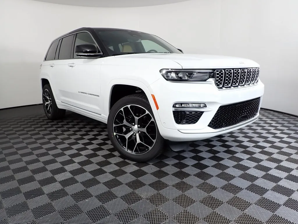 White 2025 Jeep Grand Cherokee Summit for sale in Rockbridge, OH
