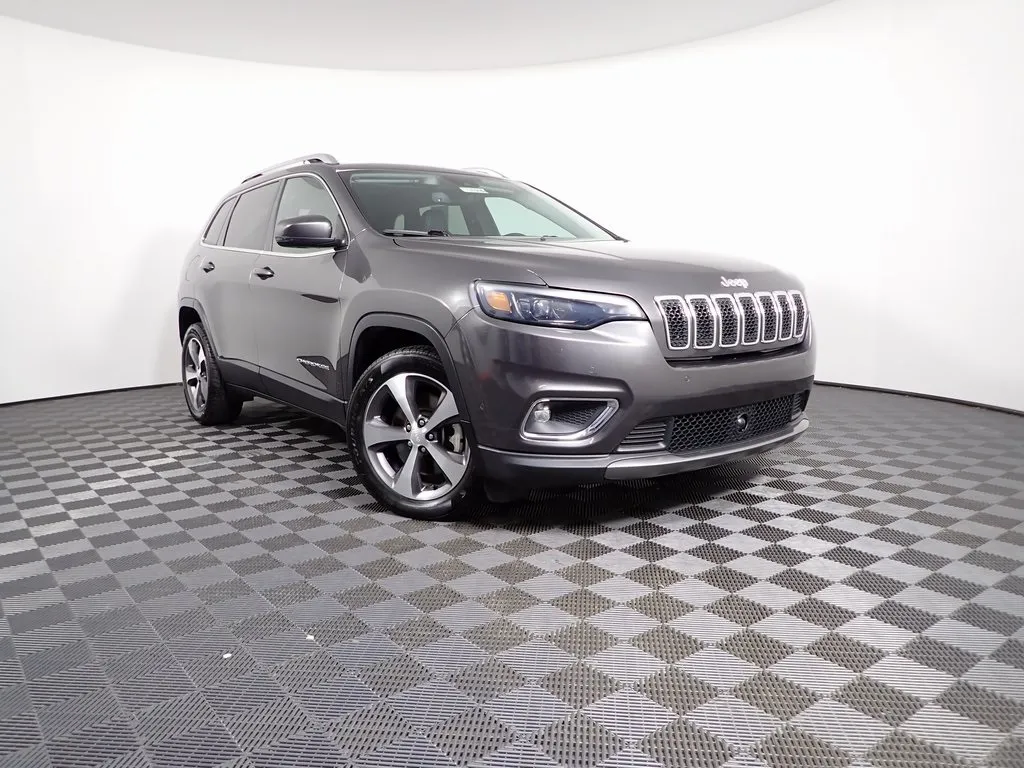 Gray 2021 Jeep Cherokee Limited for sale in Rockbridge, OH
