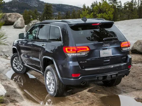 White 2015 Jeep Grand Cherokee Overland for sale in Rockbridge, OH
