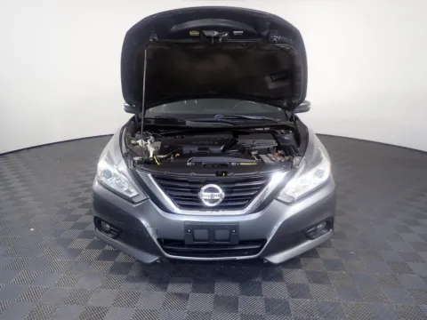 More photos of 2018 Nissan Altima 2.5 SV at Don Wood Chrysler Dodge Jeep Ram, OH